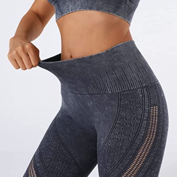 NWT Activewear Set, Seamless, Compression Fit, Size Medium, Charcoal Grey - Picture 3 of 8